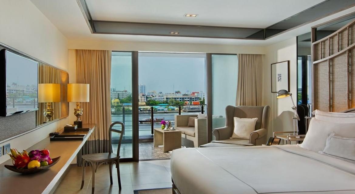 River-view room — Riva Surya Bangkok