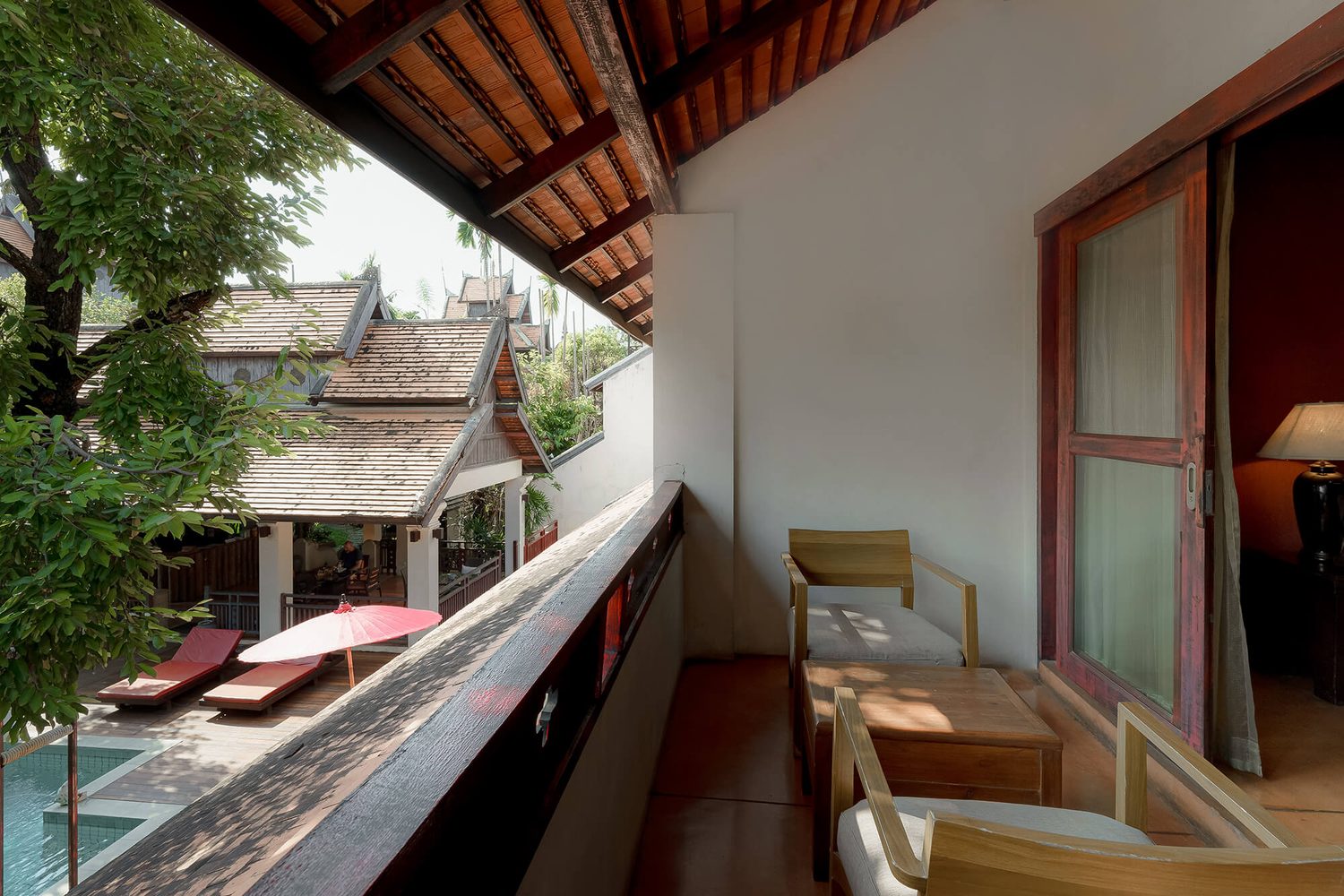 Balcon sur la piscine — The Rim Resort Chiang Mai