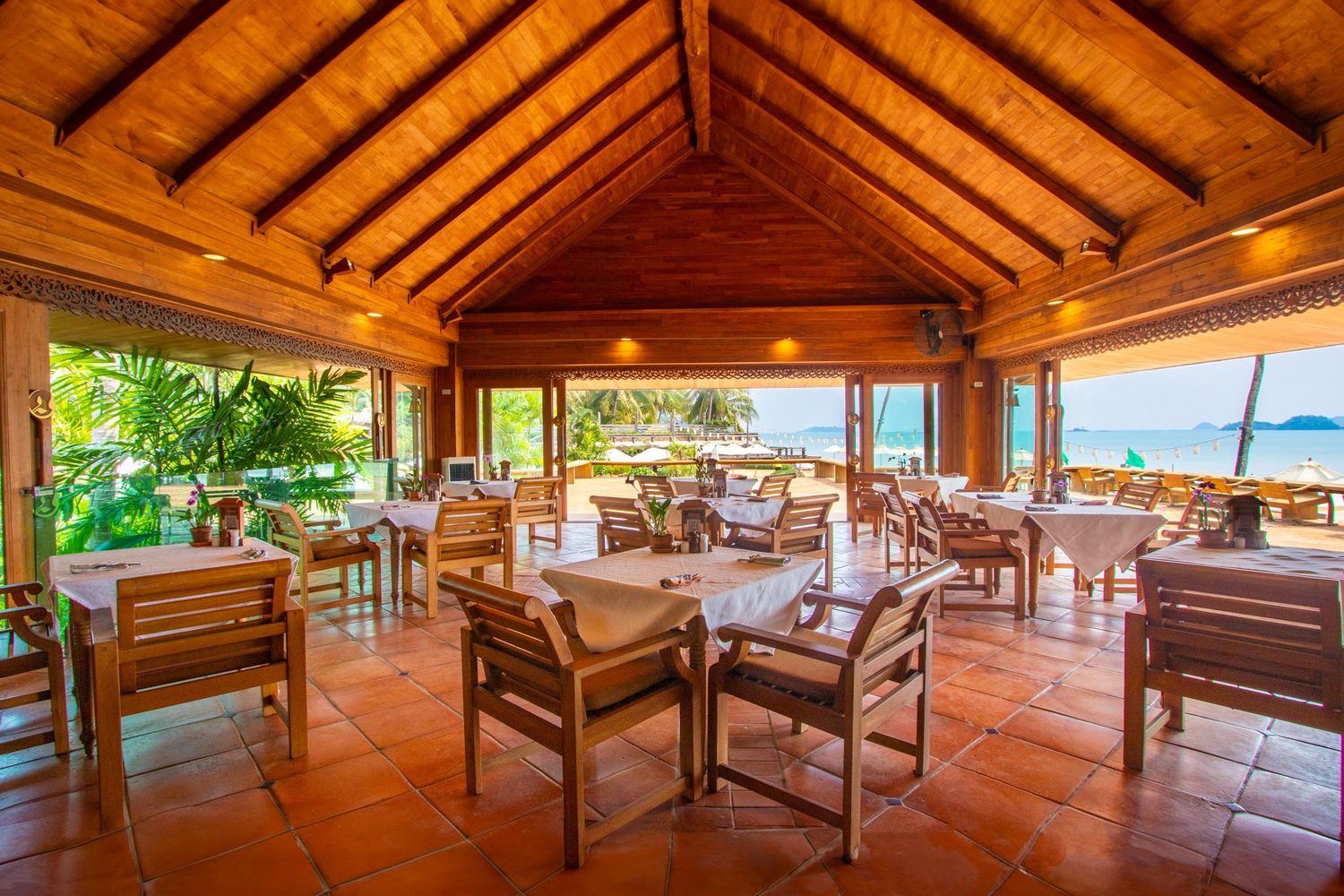 Restaurant am Strand — Santhiya Tree Koh Chang Resort & Spa