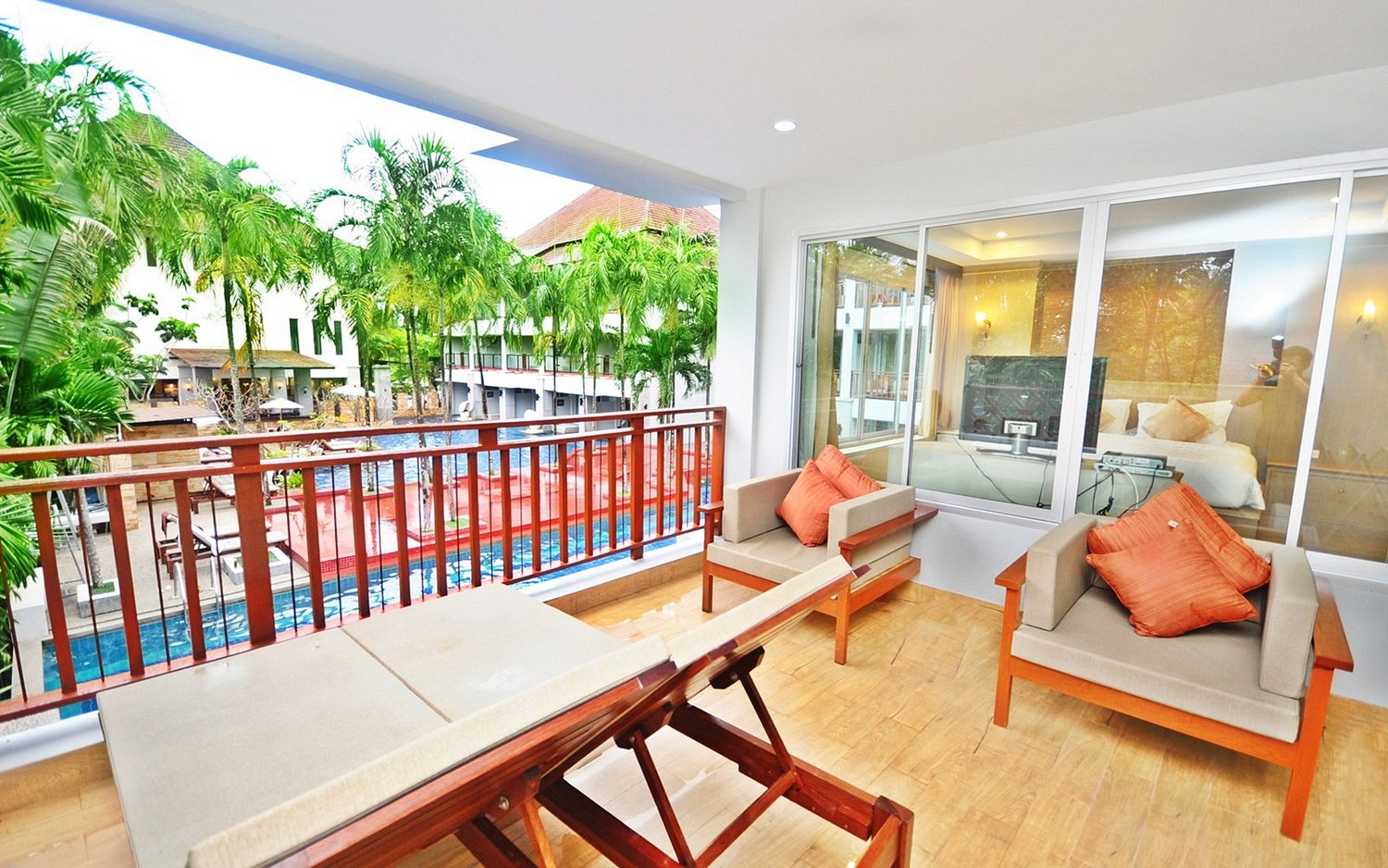 Balcony over the pool — Lanta Sand Resort & Spa