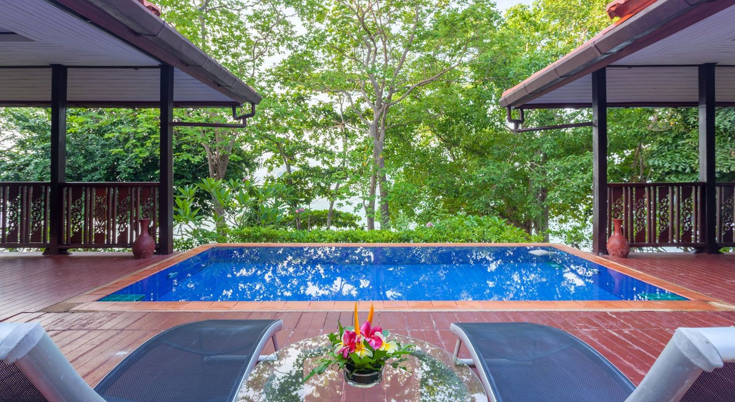Terrasse de la piscine — Phi Phi Natural Resort