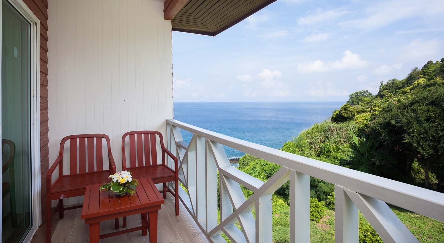 Balcon avec vue sur la mer — Phi Phi Natural Resort