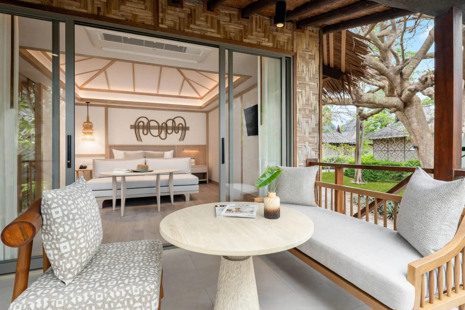 Salon d’une suite — SAii Phi Phi Island Village