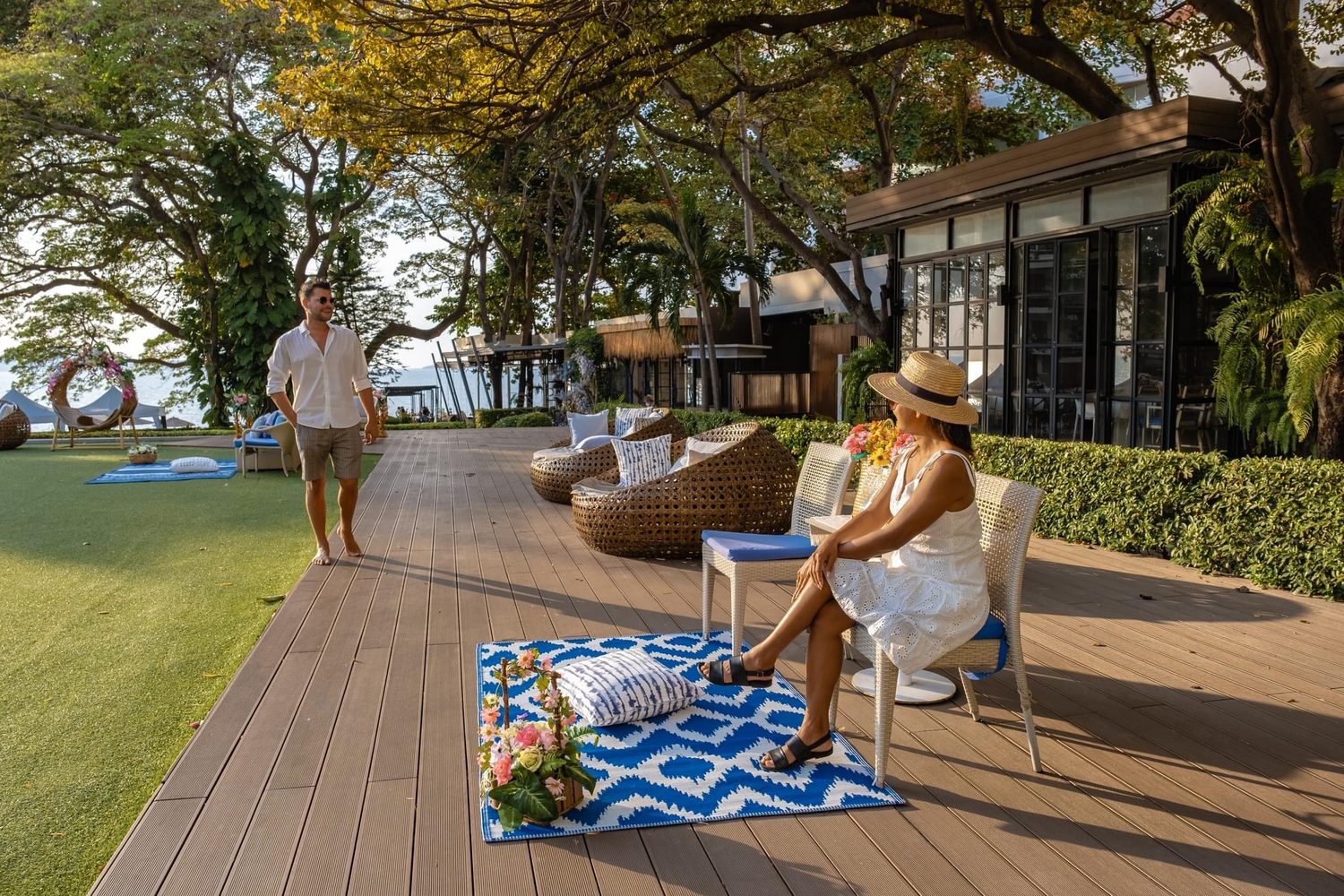 Terrasse am Meer in den Gärten — Cosy Beach Hotel