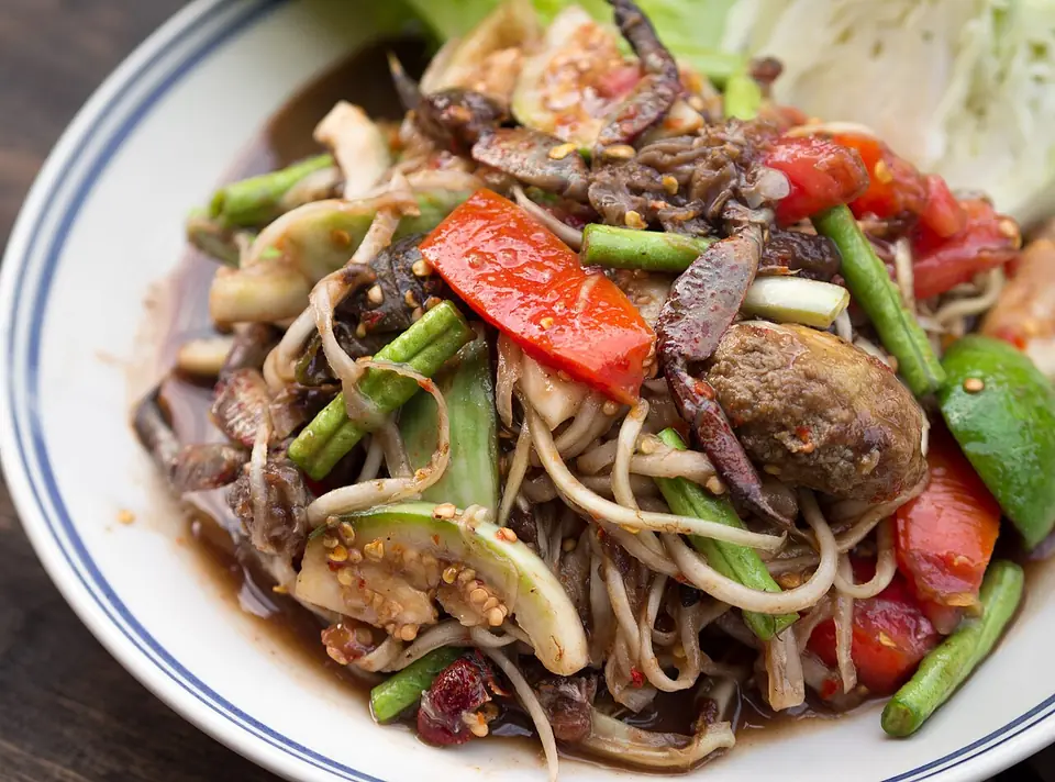 Som tam, the papaya salad of Isan