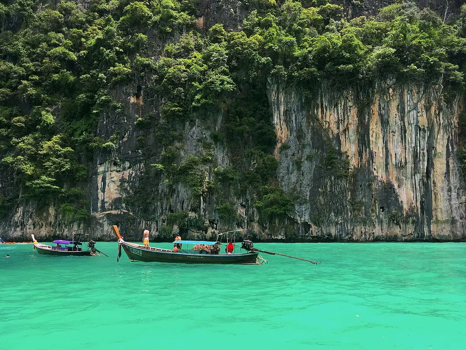 Pileh Lagoon, Phi Phi Le