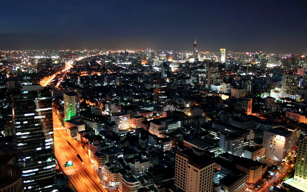 Is Thailand safe to travel in 2026? (Bangkok at night)