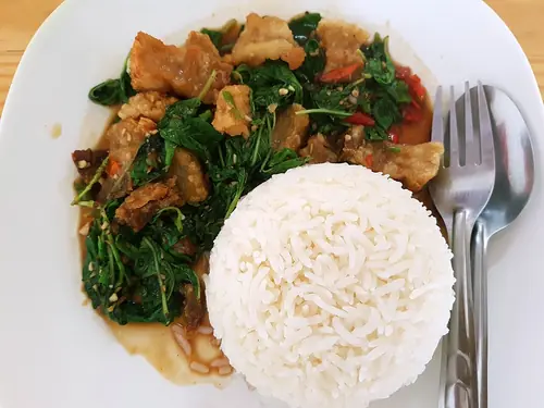 Pad kra pao