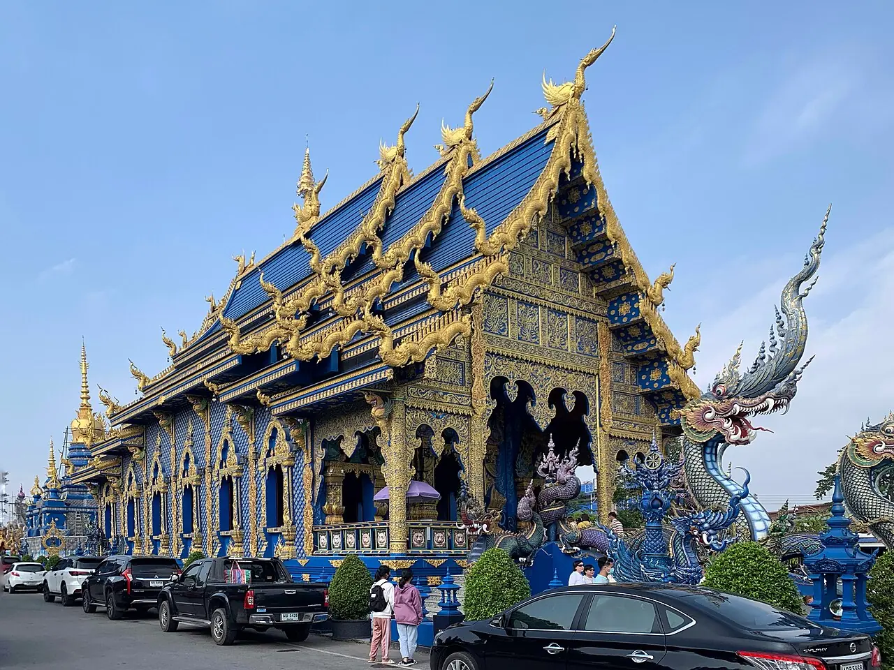 Wat Rong Suea Ten (Blue Temple) – Chiang Rai & the Golden Triangle