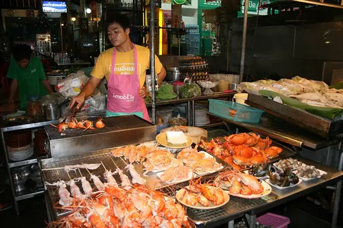 Seafood from Bang Niang night market