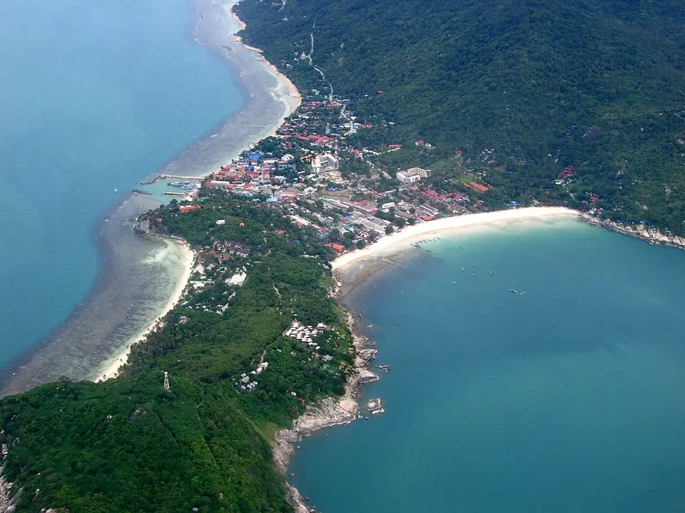 Haad Rin peninsula from above
