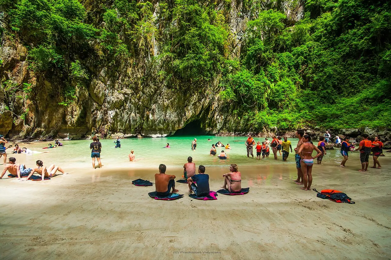 Emerald Cave (Tham Morakot) – Trang Islands