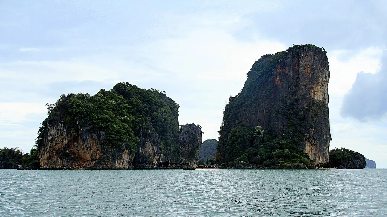 James Bond Insel und Phang Nga Bucht: Welcher Ausflug lohnt sich? (Khao Phing Kan and the Koh Tapu rock in Phang Nga Bay)