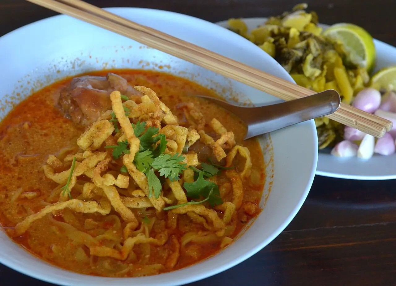 Khao Soi Mae Sai with mild spices – Chiang Rai & the Golden Triangle