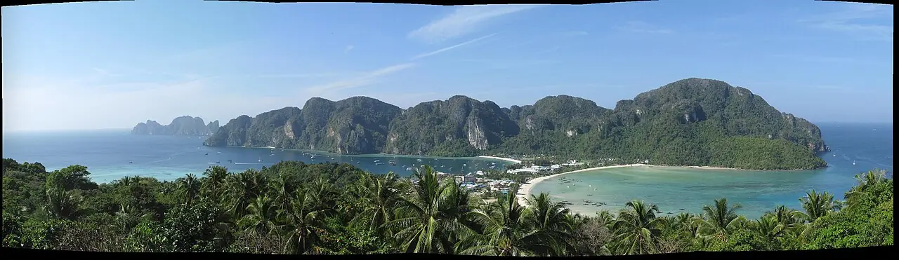 Thailand wohin? Das richtige Ziel für Ihre Reise (Koh Phi Phi from the viewpoint)