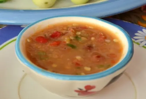 Rayong nam prik (chilli paste with dried shrimp)