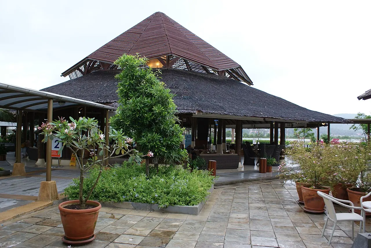 Koh Samui Flughafen (USM): alles zu Ankunft, Transfer und Abflug (Open-air departure pavilion, Samui Airport)