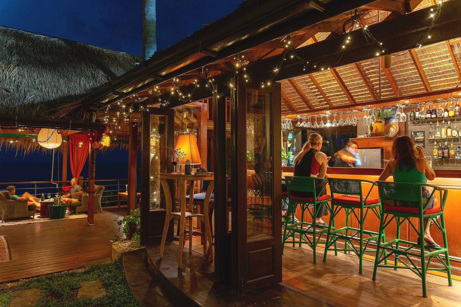 The bar in the evening — Dr Frogs Bar & Grill