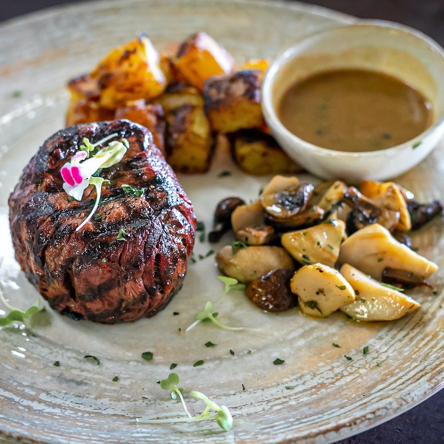 Australian 200 g fillet — The Cliff Bar & Grill